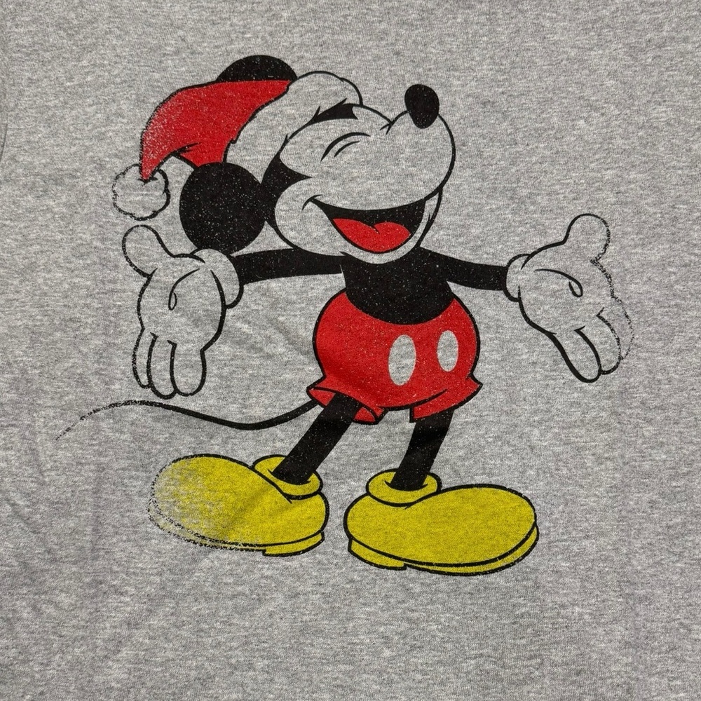 BNWT MICKEY HOUSE SANTA T SHIRT